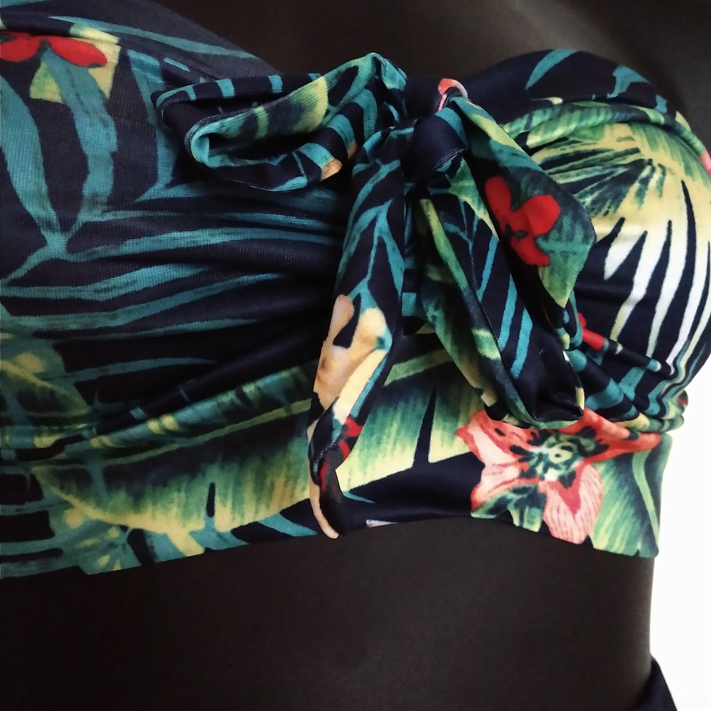 Two piece dress boho floral printed frilled skirt.